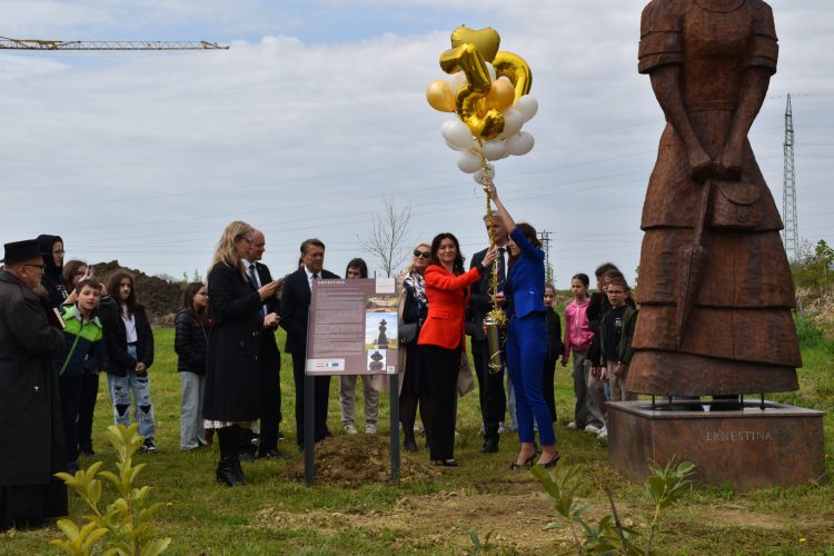 POLOŽENA VREMENSKA KAPSULA KREATIVNOG DJEČJEG CENTRA U ERNESTINOVU
